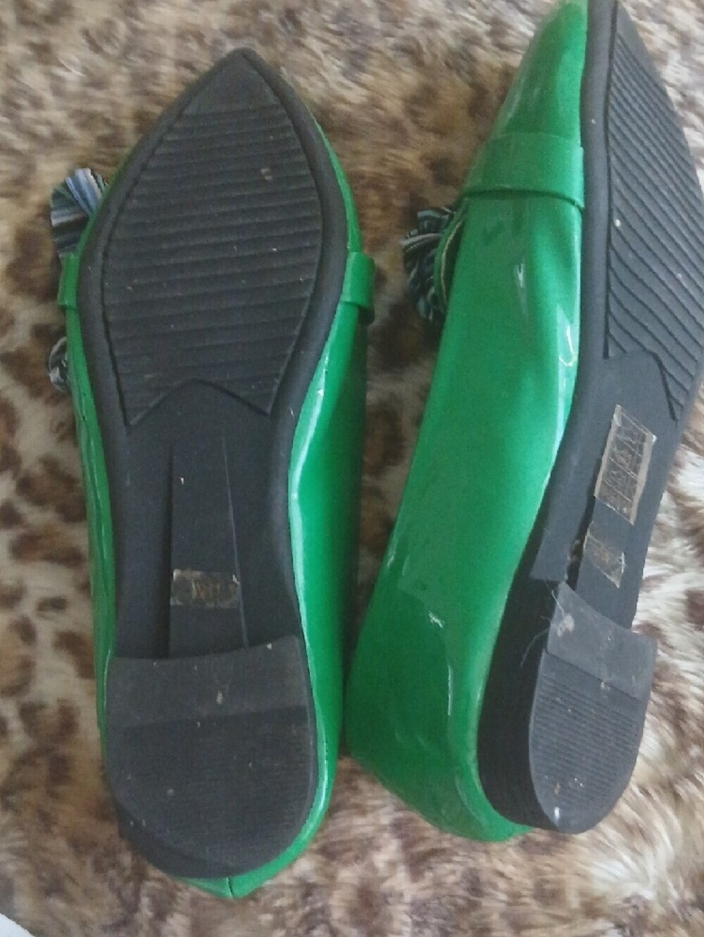 Green Pointed Toe Bow Flats - Women's Fashion Shoes - Picture 2 of 2